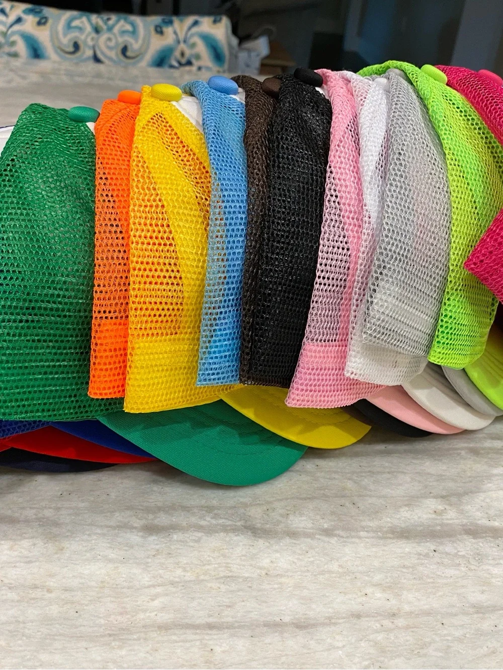 BRAND NEW IN BOX lot of 15 kids 5 panel trucker hats